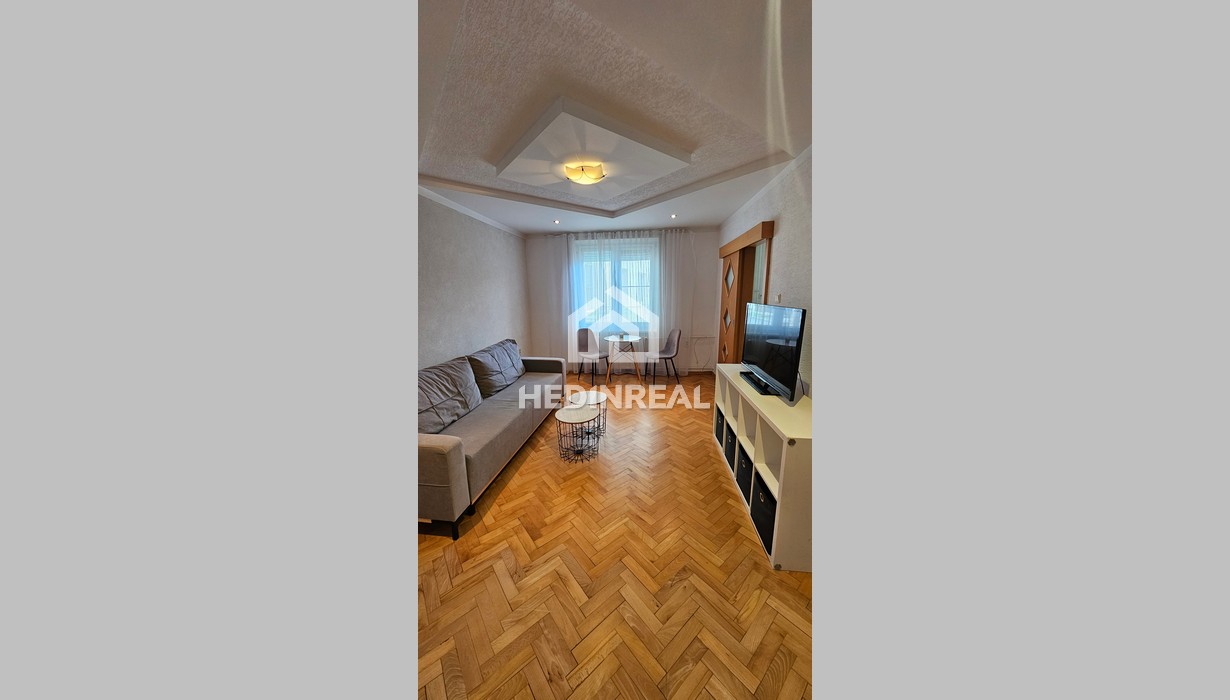 zariadený 2i byt s balkónom na prenájom, staré sídlisko Prievidza